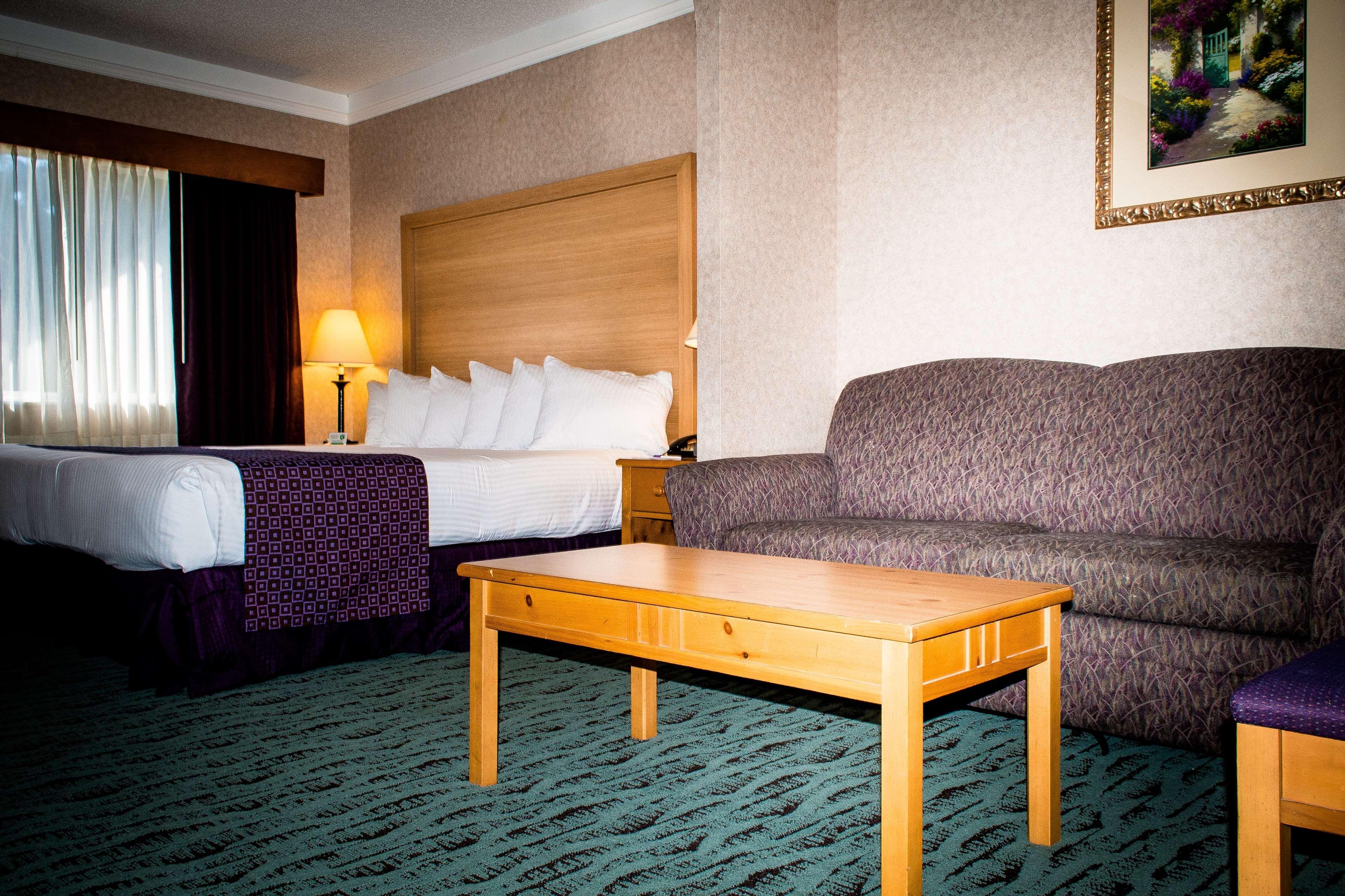 Best Western Plus Executive Court Inn & Conference Center Manchester Exterior photo