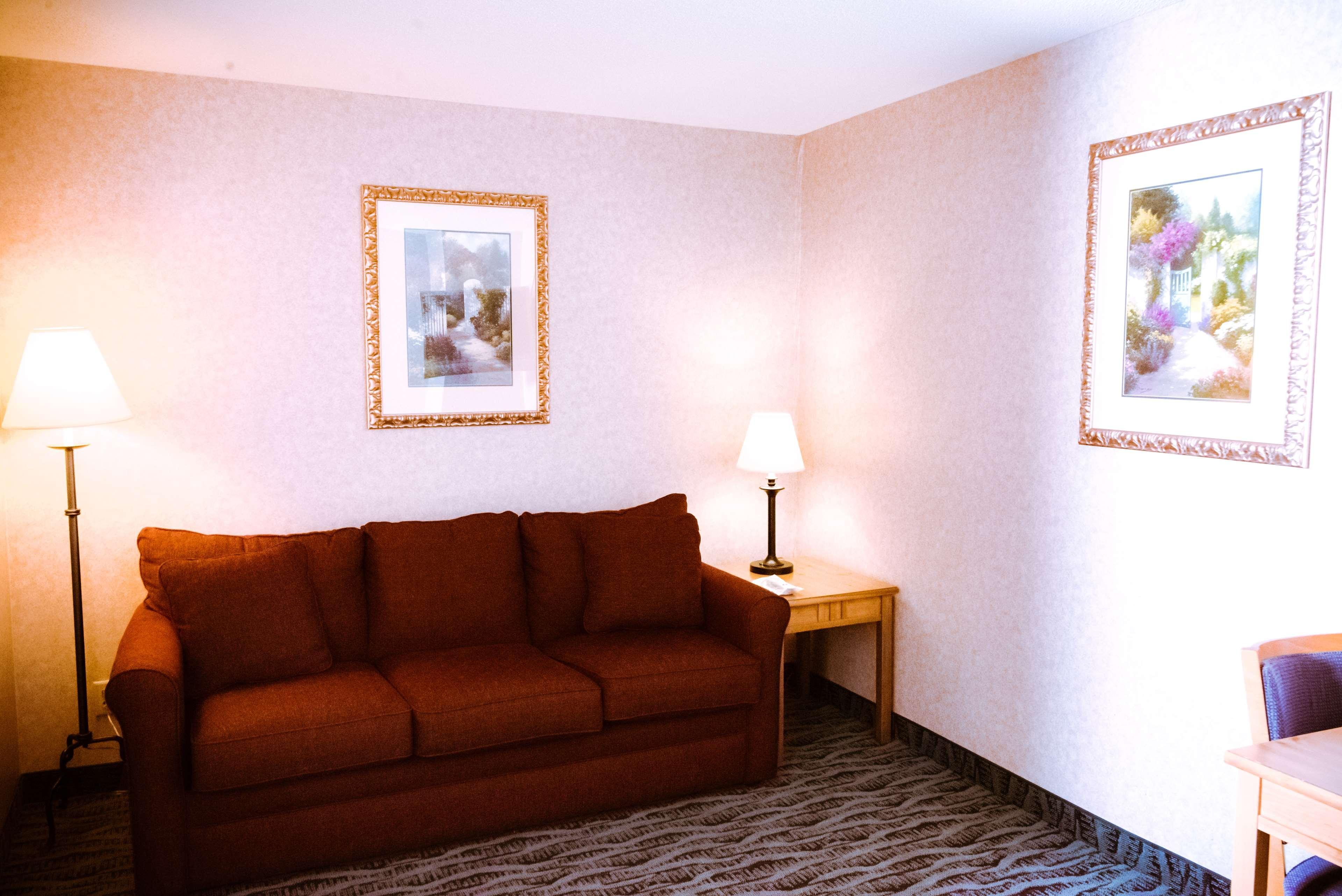 Best Western Plus Executive Court Inn & Conference Center Manchester Exterior photo